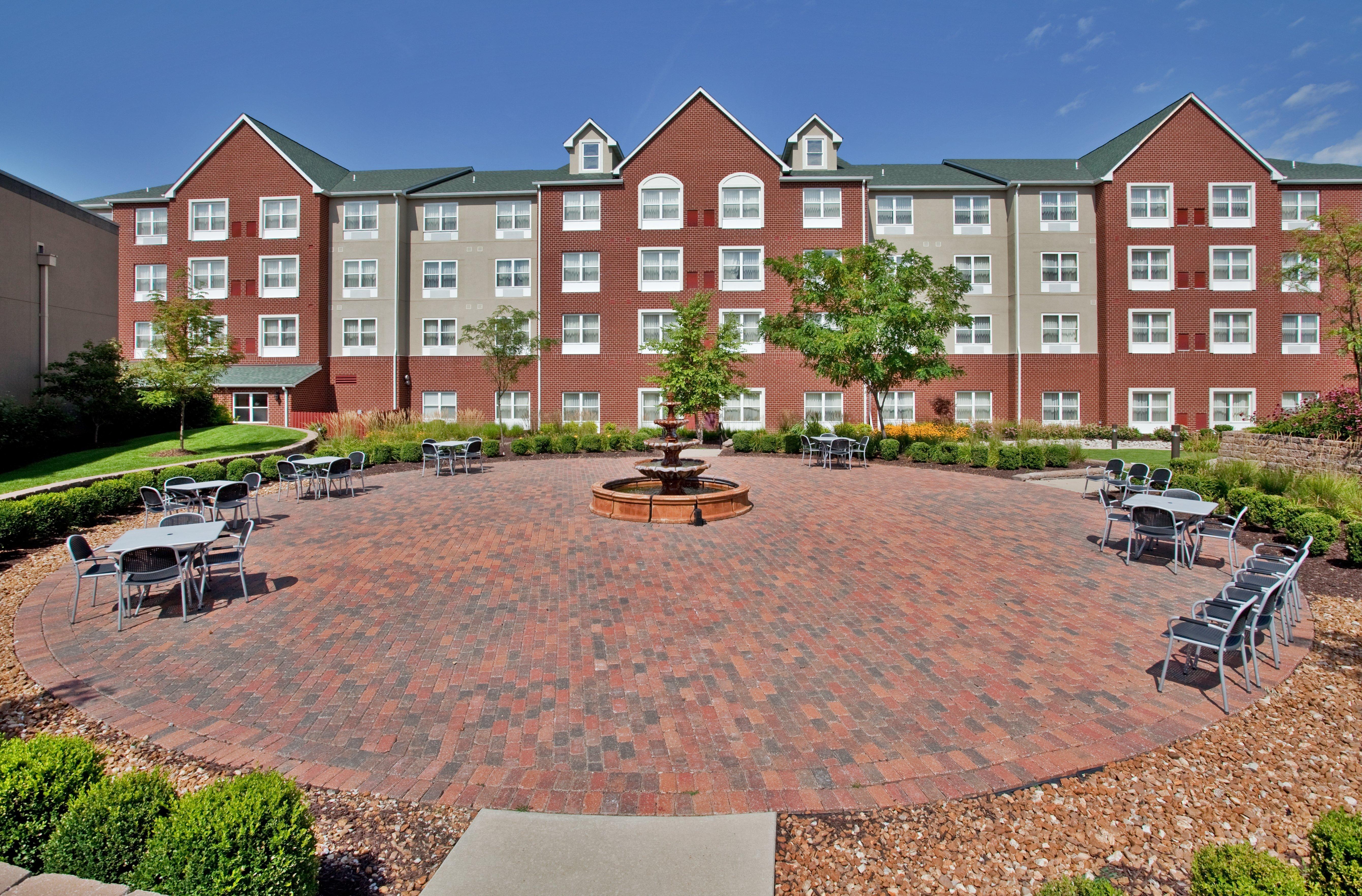 Holiday Inn Express Hotel & Suites St. Louis West-O'Fallon By Ihg Exterior foto