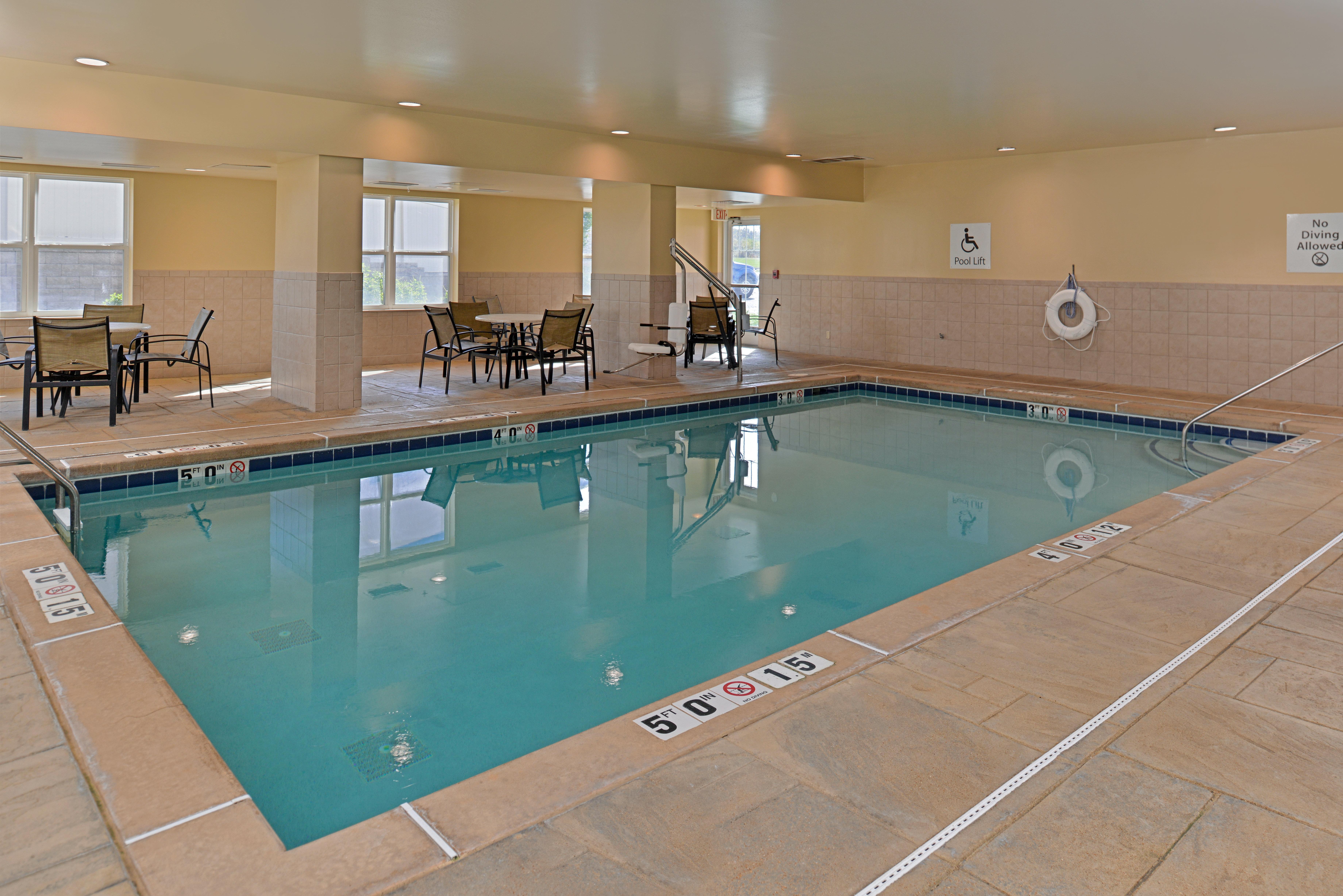 Holiday Inn Express Hotel & Suites St. Louis West-O'Fallon By Ihg Exterior foto