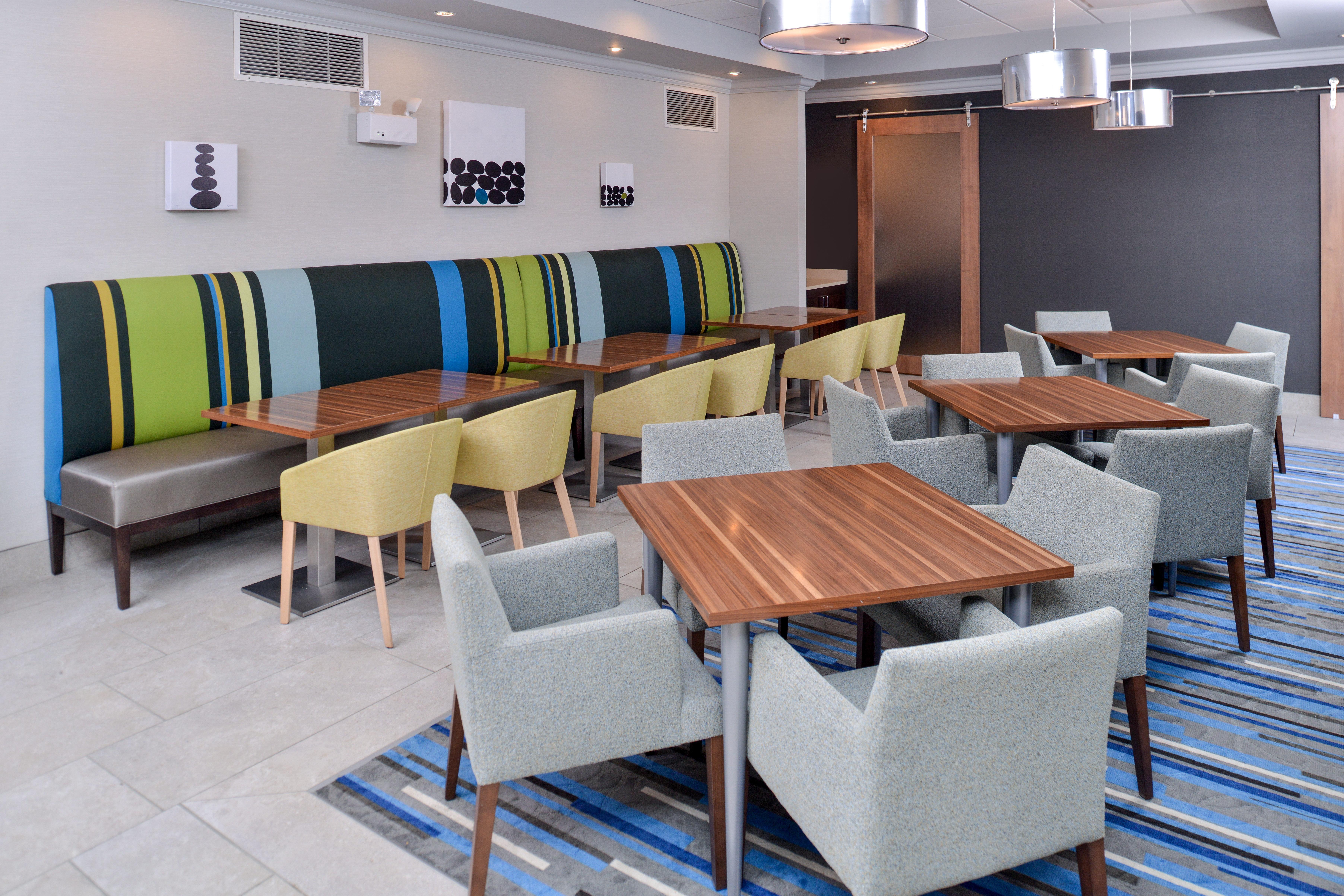 Holiday Inn Express Hotel & Suites St. Louis West-O'Fallon By Ihg Exterior foto